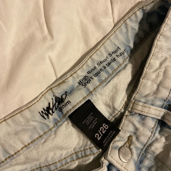 Mossimo High-Rise Shorts - Picture 3 of 3